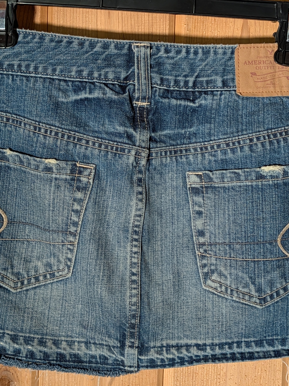 American Eagle Outfitters Light Wash Denim Mini Skirt - Picture 2 of 3